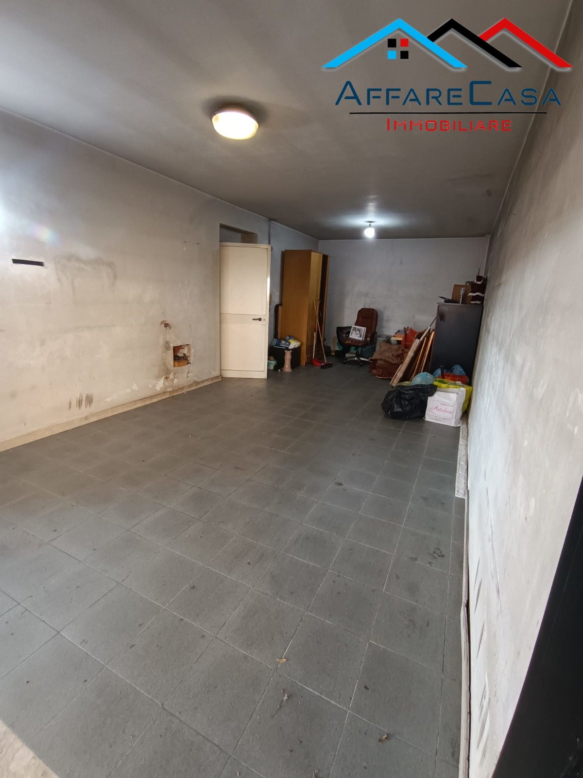 Garage Via Gabriele Amico Valenti, 127 Caltanissetta - Foto 3